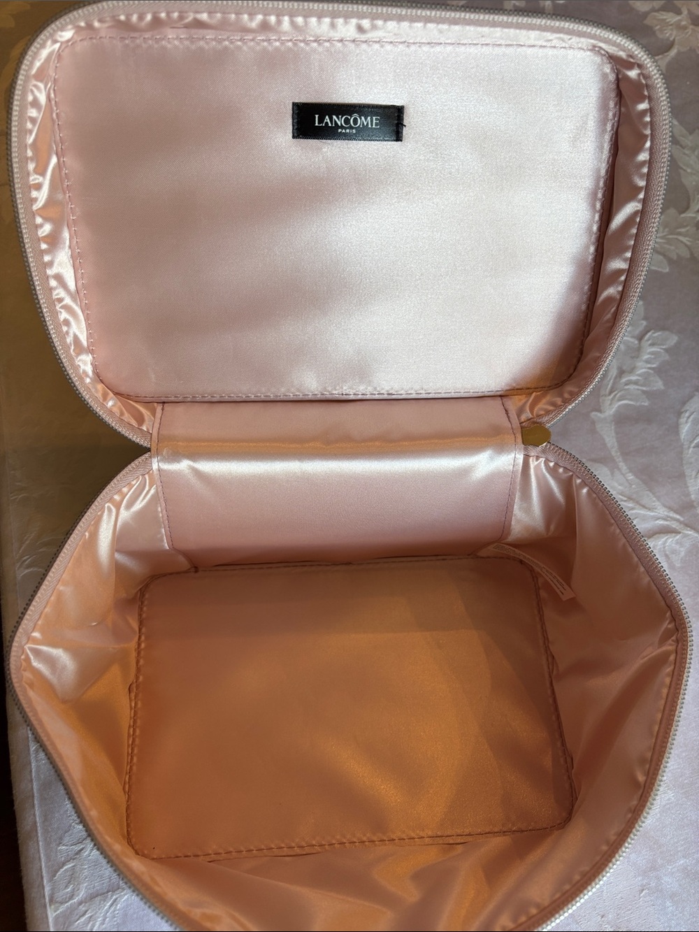 Lancôme Rose Gold/Pink Travel Makeup Case - Picture 2 of 4